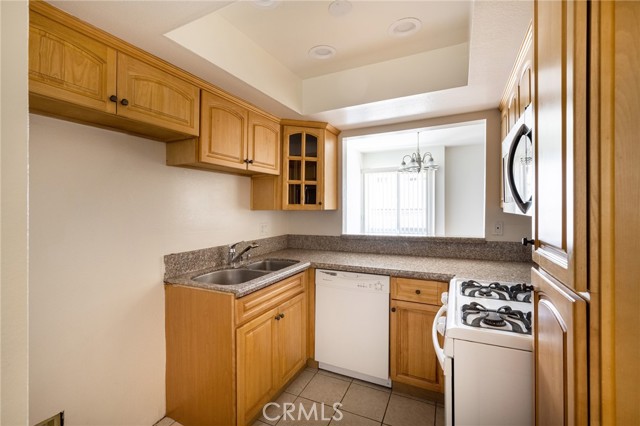 Detail Gallery Image 8 of 21 For 421 Palm Dr #4,  Glendale,  CA 91202 - 2 Beds | 2/1 Baths