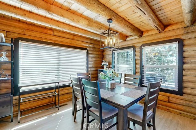 Detail Gallery Image 15 of 49 For 1960 Willow Dr, Running Springs,  CA 92382 - 4 Beds | 3 Baths