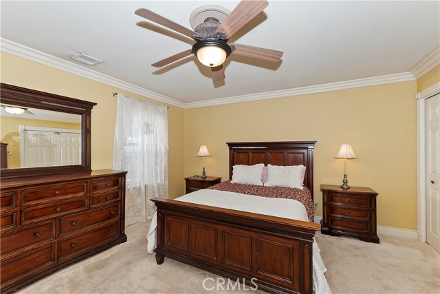 Detail Gallery Image 19 of 49 For 43035 Encino Rd, Big Bear Lake,  CA 92315 - 4 Beds | 3 Baths