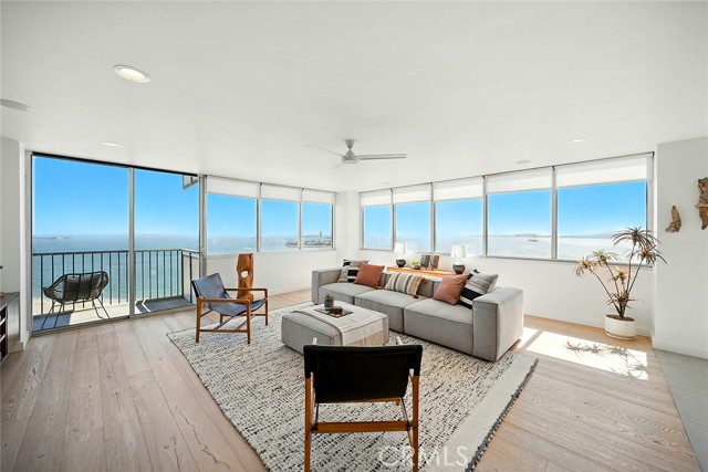 Detail Gallery Image 4 of 36 For 2999 E Ocean Bld #1320,  Long Beach,  CA 90803 - 2 Beds | 2 Baths