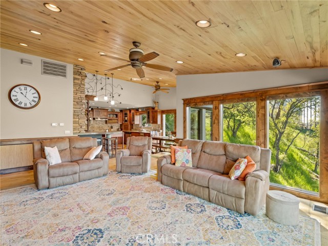 Detail Gallery Image 25 of 75 For 27459 Sky Harbour, Friant,  CA 93626 - 5 Beds | 2/1 Baths