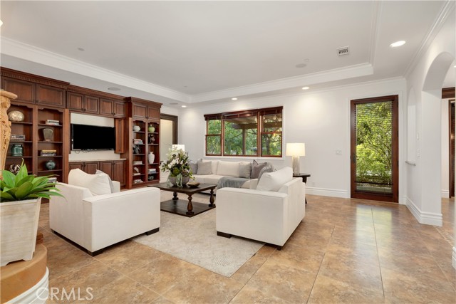 Detail Gallery Image 7 of 57 For 1499 Caballero Rd, Arcadia,  CA 91006 - 6 Beds | 5/1 Baths