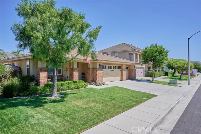 Detail Gallery Image 5 of 54 For 14508 Meadowbrook Ln, Corona,  CA 92880 - 4 Beds | 2/1 Baths