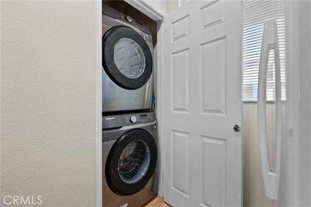 555 Maine Avenue, Long Beach CA: https://media.crmls.org/medias/248f706c-0e6e-46cc-b931-82a0bb6ab446.jpg