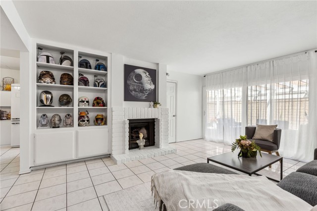 Detail Gallery Image 14 of 39 For 1105 N Dresden #52,  Anaheim,  CA 92801 - 3 Beds | 2/1 Baths