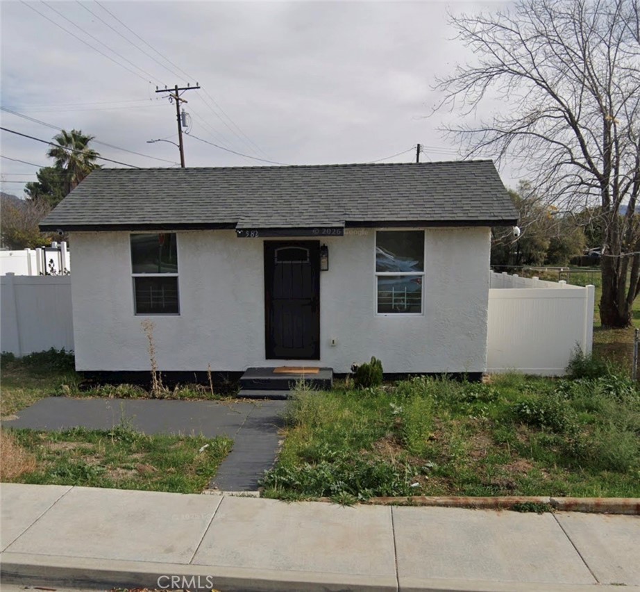 582 N Almond