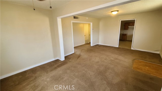 Detail Gallery Image 13 of 33 For 958 S Prospect St a,  Porterville,  CA 93257 - 2 Beds | 1 Baths