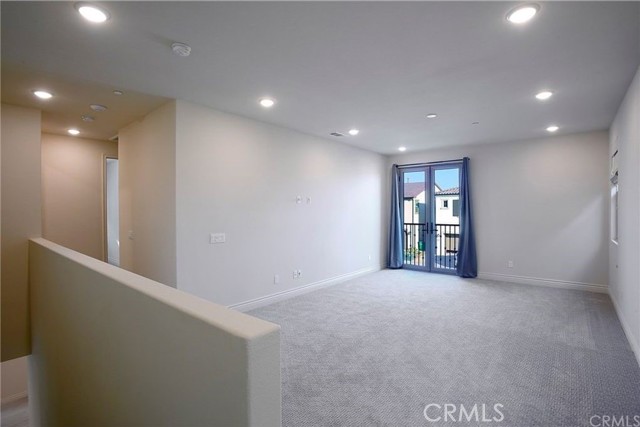 221 Geyser, Irvine CA: https://media.crmls.org/medias/24922595-8e1b-46c6-81bb-efc9bb639373.jpg