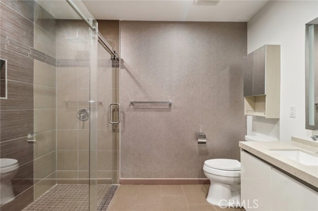 Detail Gallery Image 19 of 41 For 903 S New Hampshire Ave #303,  Los Angeles,  CA 90006 - 3 Beds | 2 Baths