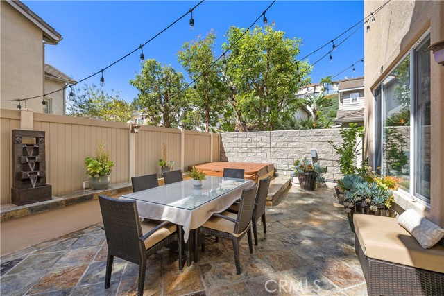 Detail Gallery Image 18 of 41 For 5 Lyon Ridge, Aliso Viejo,  CA 92656 - 5 Beds | 3 Baths