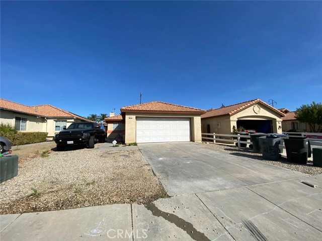 Detail Gallery Image 1 of 2 For 2193 Glimmer Way, Perris,  CA 92571 - 2 Beds | 2 Baths