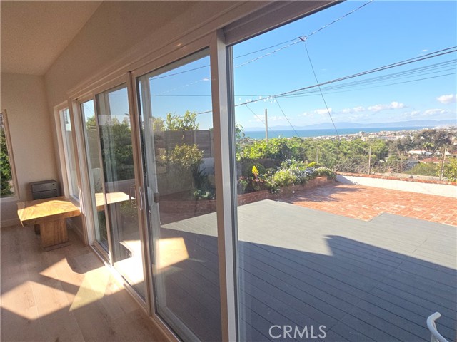 Detail Gallery Image 33 of 36 For 341 Avenida Atezada, Redondo Beach,  CA 90277 - 3 Beds | 2 Baths