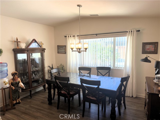 29195 Black Oak, Lake Elsinore CA: https://media.crmls.org/medias/24943eb9-daaa-4080-b152-08d345da4035.jpg