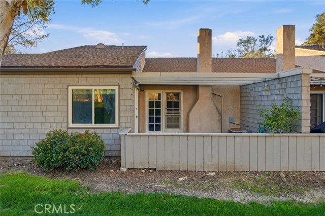 Detail Gallery Image 4 of 22 For 5617 Adobe Falls #C,  San Diego,  CA 92120 - 3 Beds | 2 Baths