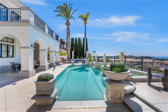 7 Vista Luci, Newport Coast CA: https://media.crmls.org/medias/2495e1dc-504b-4e73-b7bf-6fca504e1623.jpg