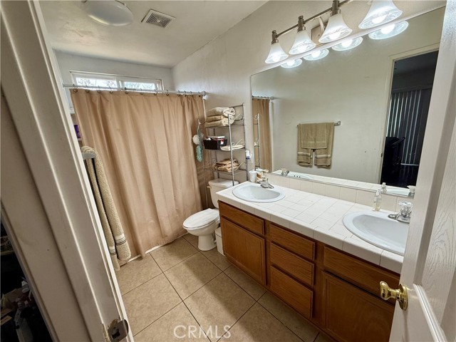 Detail Gallery Image 23 of 28 For 22851 Mirileste Dr, Nuevo,  CA 92567 - 4 Beds | 2 Baths