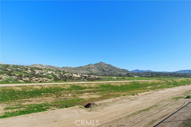 Detail Gallery Image 29 of 48 For 3056 Eveningcloud St, Hemet,  CA 92543 - 3 Beds | 2/1 Baths