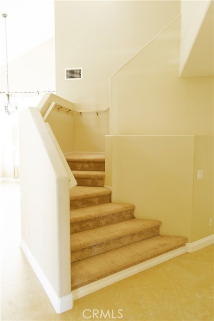 Image 15 of 37 For 852 Saint James Drive
