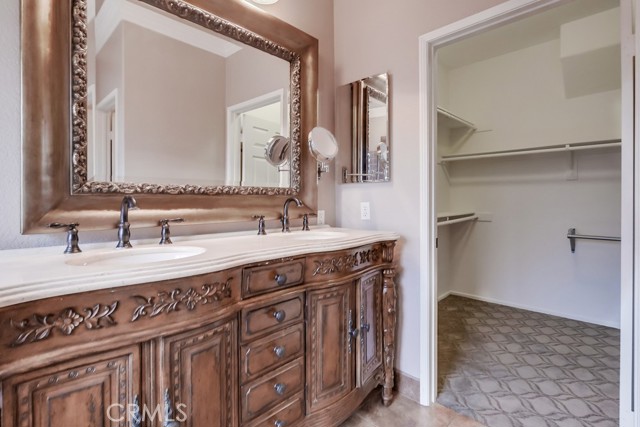 1129 Capitol Drive, San Pedro CA: https://media.crmls.org/medias/2496ff77-1903-4858-9f8c-76ecc1303bff.jpg