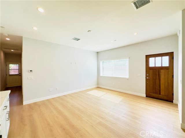 17522 Lemay Street, Lake Balboa CA: https://media.crmls.org/medias/24973c79-0b0b-4a45-ac8e-6a9aa0adb514.jpg