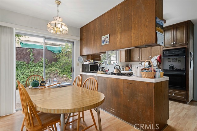 Detail Gallery Image 10 of 22 For 18937 Olympia, Porter Ranch,  CA 91326 - 4 Beds | 2/1 Baths