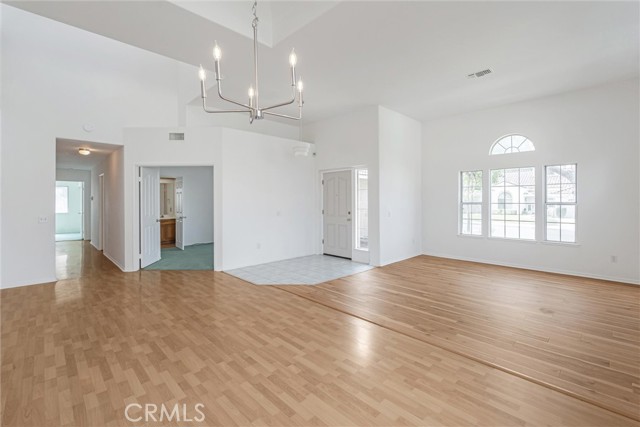 29608 Bright Spot Road, Highland CA: https://media.crmls.org/medias/249846ce-b65f-4fba-a91b-45ce85617af9.jpg