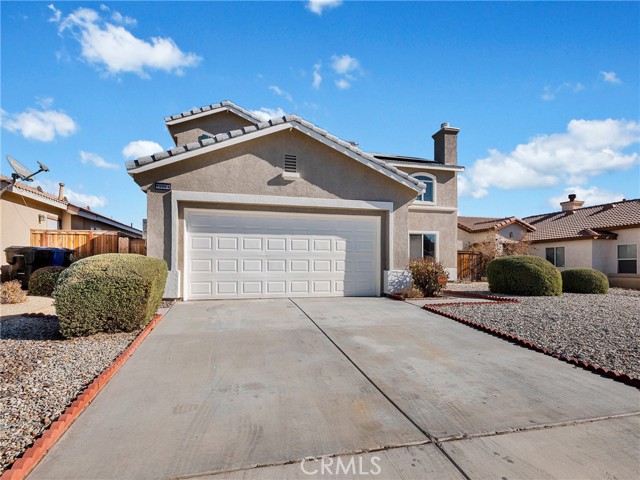 Detail Gallery Image 4 of 31 For 15564 Naples Ln, Victorville,  CA 92394 - 5 Beds | 3 Baths