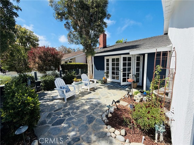 18071 Westlake Circle, Huntington Beach CA: https://media.crmls.org/medias/24988d47-72f6-47fb-8265-4a7a5947c63d.jpg