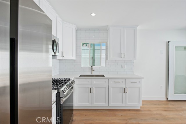 6962 Shoshone Avenue, Lake Balboa CA: https://media.crmls.org/medias/24992f5b-1eee-4543-9bdf-a2d3e6d4a57d.jpg