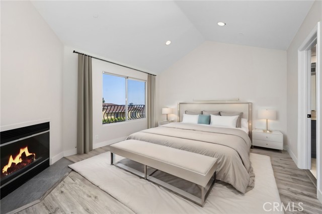 Detail Gallery Image 19 of 22 For 2524 Montrose Ave #103,  Montrose,  CA 91020 - 5 Beds | 3/1 Baths