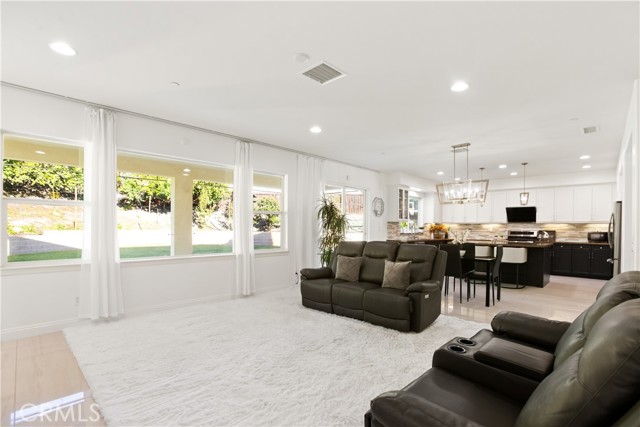 Detail Gallery Image 20 of 71 For 3987 Button Bush Ct, San Bernardino,  CA 92407 - 5 Beds | 3 Baths