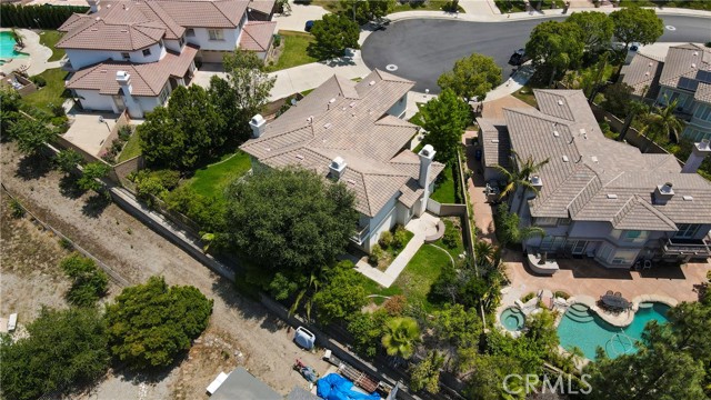 2431 Elizabeth Court, Upland CA: https://media.crmls.org/medias/249b7ec3-ace9-43d4-a6cf-4fbfc30a493c.jpg