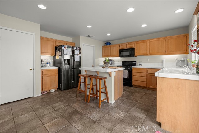 Detail Gallery Image 7 of 31 For 1218 N Larkspur Ln, Beaumont,  CA 92223 - 4 Beds | 3 Baths