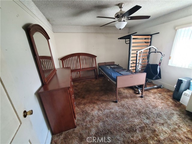 Detail Gallery Image 6 of 18 For 1933 W 43rd Pl, Los Angeles,  CA 90062 - 4 Beds | 2 Baths