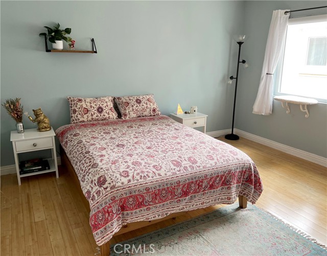 Detail Gallery Image 12 of 17 For 19950 Sherman Way a,  Winnetka,  CA 91306 - 3 Beds | 3/1 Baths