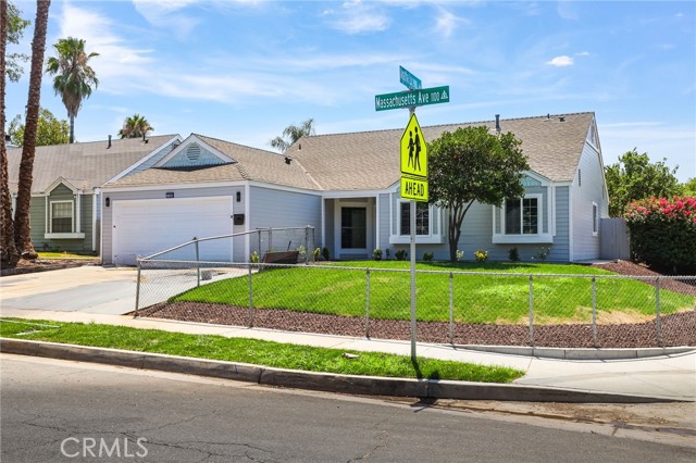 Detail Gallery Image 1 of 1 For 1188 Massachusetts Ave, Riverside,  CA 92507 - 5 Beds | 2 Baths