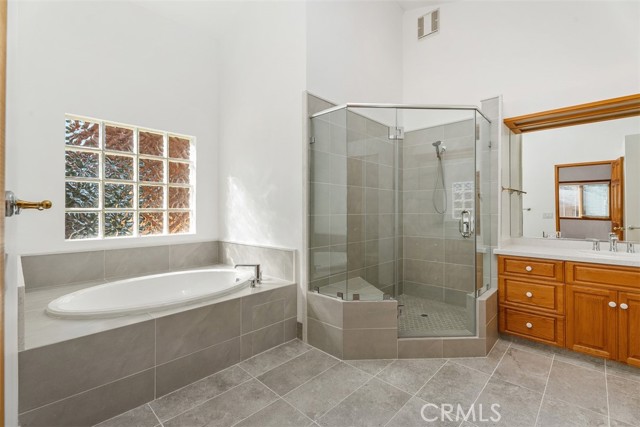 Detail Gallery Image 23 of 49 For 4 Castle Rock Way, Laguna Beach,  CA 92651 - 5 Beds | 4/1 Baths