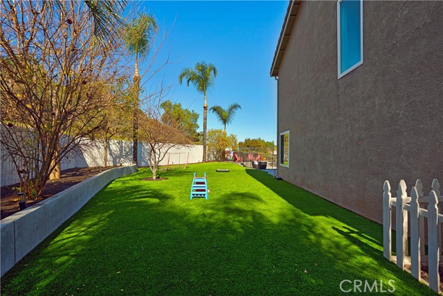 Detail Gallery Image 6 of 51 For 33482 Corte Mangarino, Temecula,  CA 92592 - 5 Beds | 2/1 Baths
