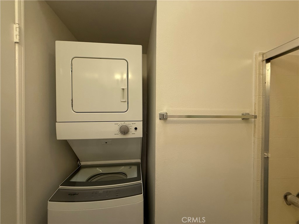 https://media.crmls.org/medias/249f7310-7e42-407f-b5c5-f9965e1cc861.jpg?preset=X-Large