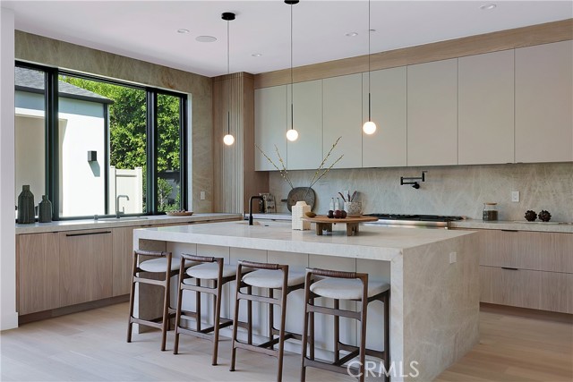 4455 Katherine Avenue, Sherman Oaks CA: https://media.crmls.org/medias/249fab87-45da-406a-a258-97ea21d2f6b0.jpg