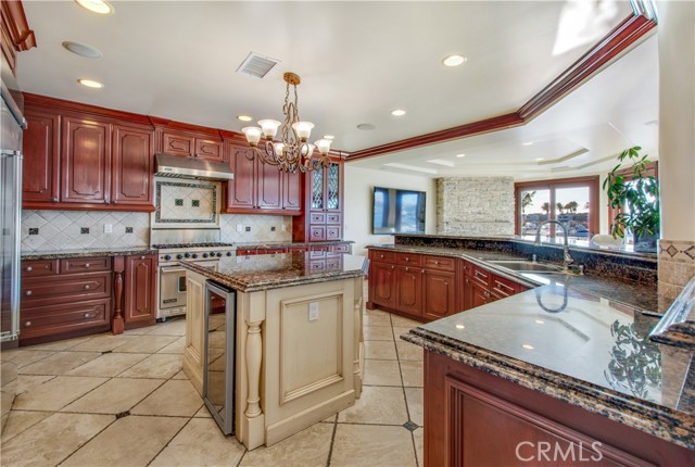 Detail Gallery Image 19 of 53 For 323 via Lido Soud, Newport Beach,  CA 92663 - 4 Beds | 3/1 Baths