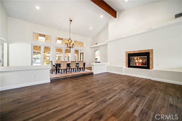 9394 Gum Tree Drive, Corona CA: https://media.crmls.org/medias/24a021be-3734-4479-82f5-06ef30a8c4d2.jpg