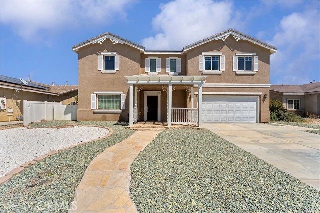 Detail Gallery Image 3 of 39 For 14691 Hondo Dr, Victorville,  CA 92394 - 4 Beds | 2/1 Baths