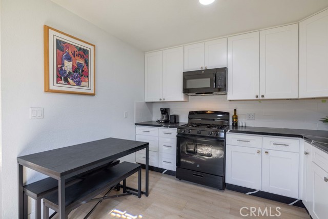Detail Gallery Image 15 of 55 For 42692 Moonridge Rd, Big Bear Lake,  CA 92315 - 4 Beds | 2 Baths