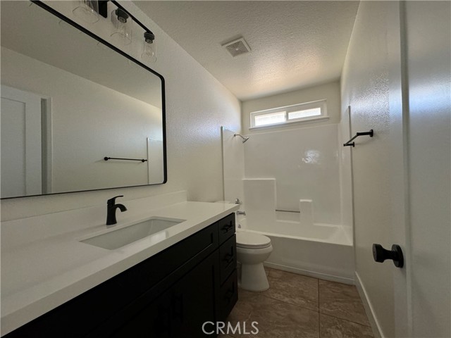 Detail Gallery Image 8 of 14 For 866 Ollie, Hemet,  CA 92543 - 2 Beds | 2 Baths