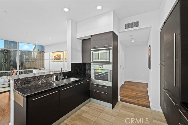 Detail Gallery Image 20 of 56 For 900 W Olympic 31j,  Los Angeles,  CA 90015 - 3 Beds | 3 Baths