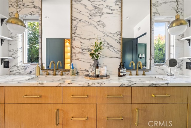 Detail Gallery Image 27 of 50 For 5115 Los Feliz Bld, Los Angeles,  CA 90027 - 4 Beds | 4/1 Baths