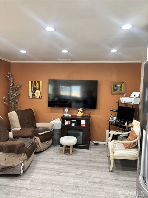 13615 Marsh Avenue, Chino CA: https://media.crmls.org/medias/24a2b09d-a98e-4626-a6c6-6d1644a018db.jpg