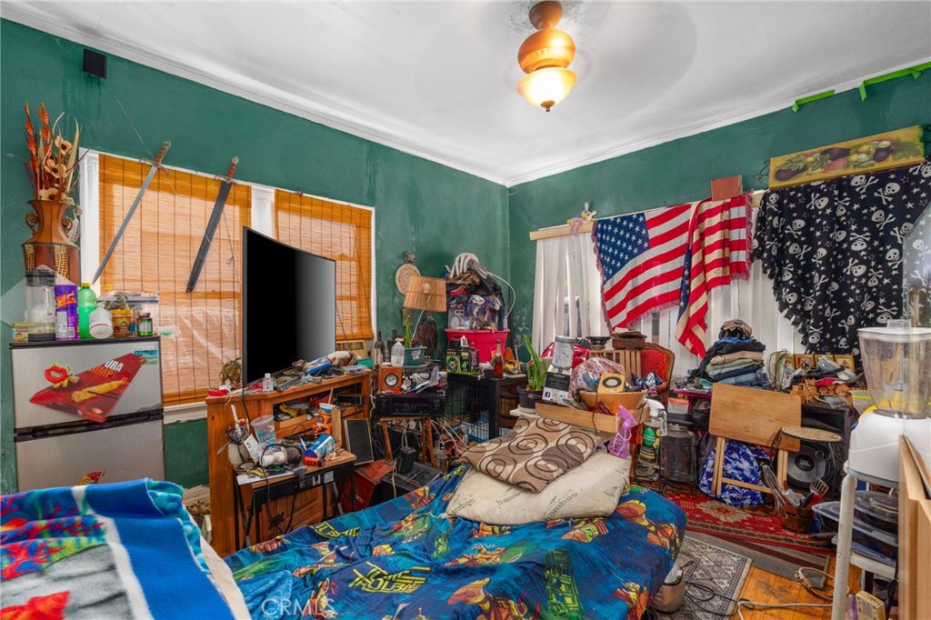 https://media.crmls.org/medias/24a2e2fb-0091-4cf0-91b7-16dbd498e44a.jpg?preset=X-Large