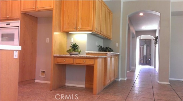 43 Valencia Lane, Redlands CA: https://media.crmls.org/medias/24a3159f-8a47-4297-b3f5-fb63d434fef9.jpg